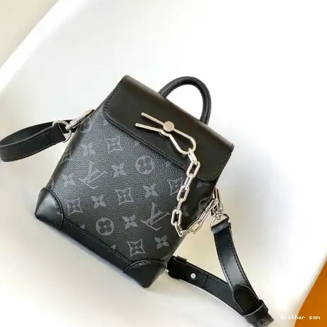 2312YA0058 LV Bags 0815